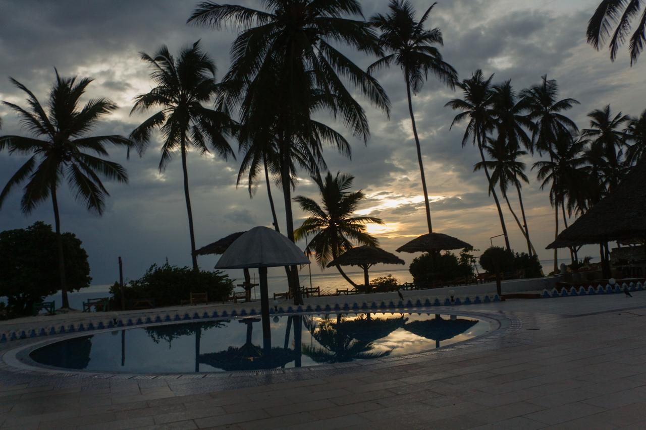 African Sun Sea Beach Resort & Spa Zanzibar Екстериор снимка